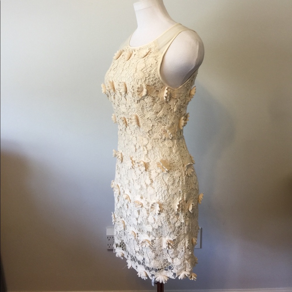 $25 size 6 urban outfitters cream dress